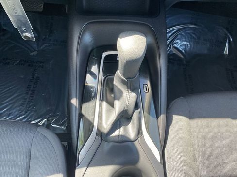 Used 2025 Toyota Corolla LE FWD image 15