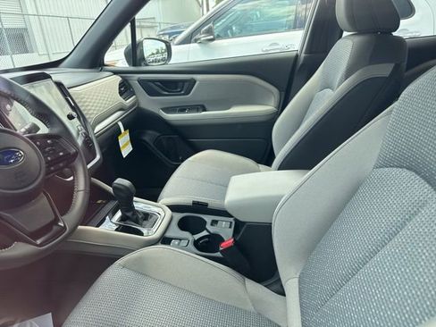Used 2025 Subaru Forester Premium AWD/4WD image 13