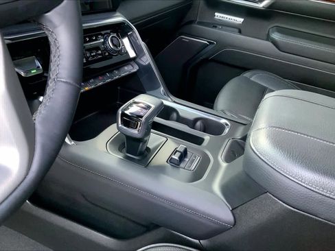 Used 2024 GMC Sierra 1500 Denali w/ Denali Reserve Package image 16