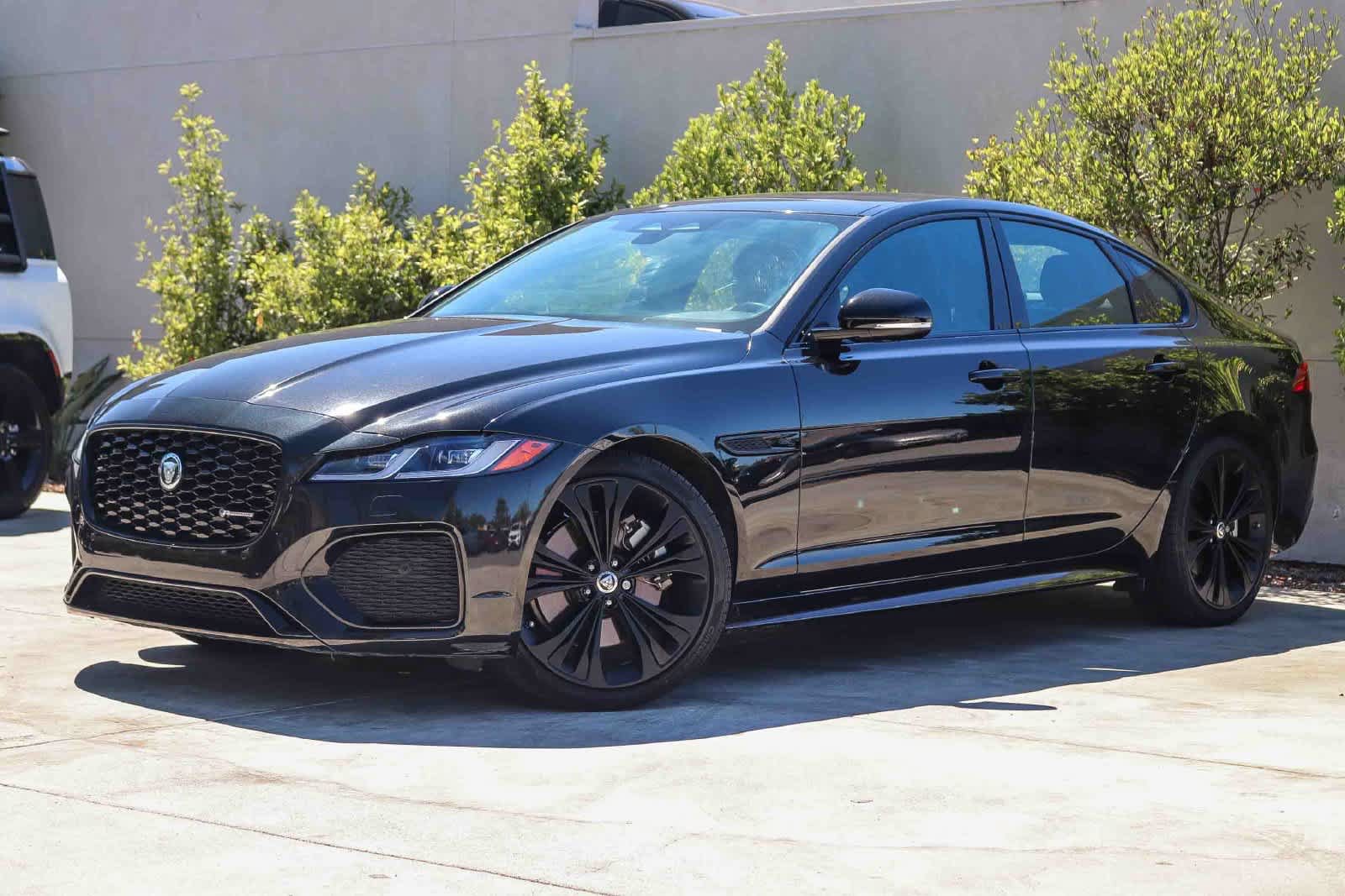 Used 2024 Jaguar XF R-Dynamic SE RWD image 1
