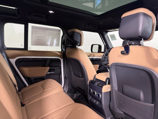 New 2026 Land Rover Defender 110 X-Dynamic SE AWD/4WD image 12