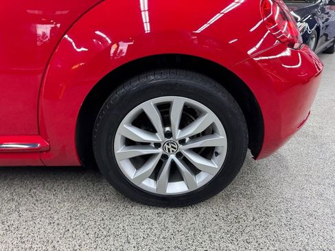 Used 2013 Volkswagen Beetle TDI FWD image 34