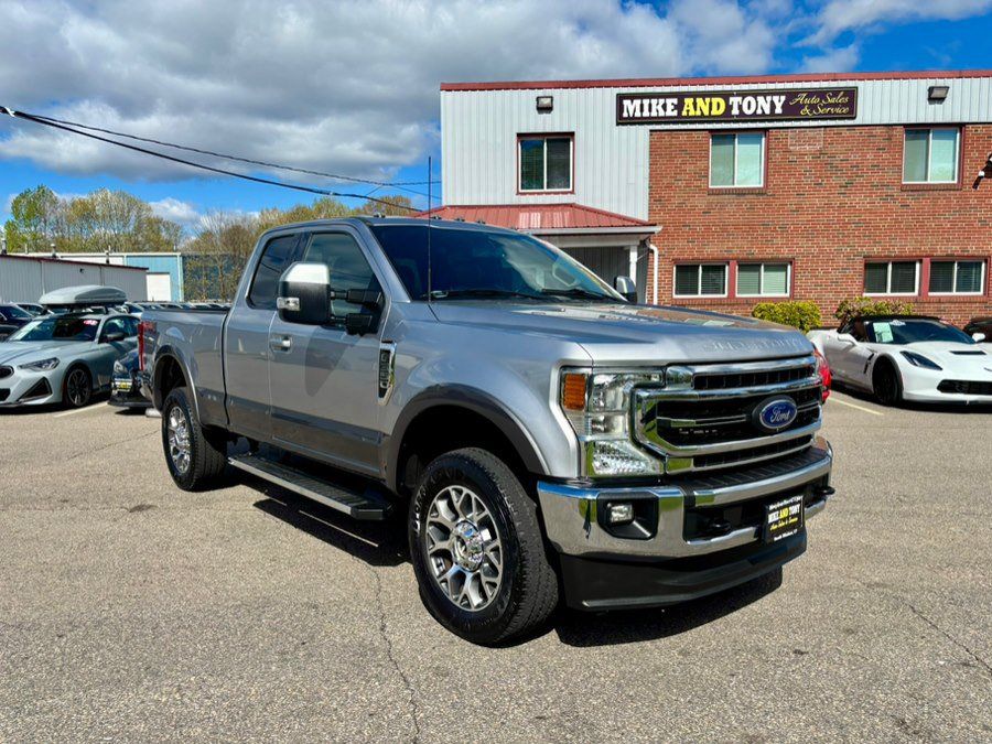 Used 2021 Ford F350 Lariat w/ Lariat Value Package AWD/4WD image 3