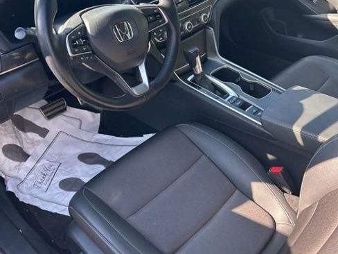 Used 2022 Honda Accord Sport image 7