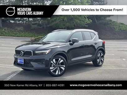 New 2025 Volvo XC40 B5 Ultra w/ Climate Package