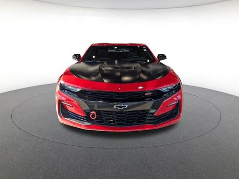 Used 2019 Chevrolet Camaro SS image 2