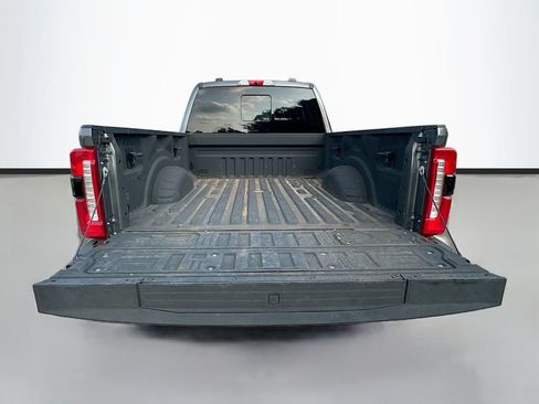 Used 2023 Ford F250 Lariat w/ Lariat Ultimate Package AWD/4WD image 28