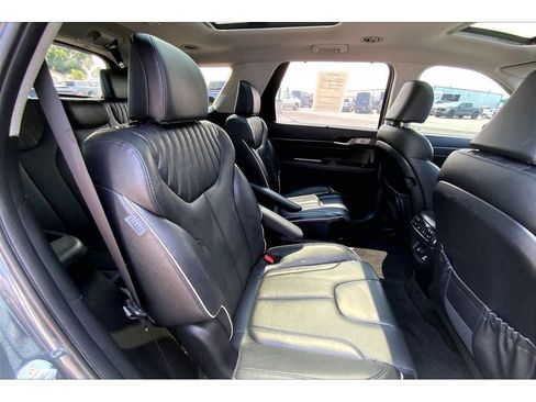 Used 2023 Hyundai Palisade Limited AWD/4WD image 29