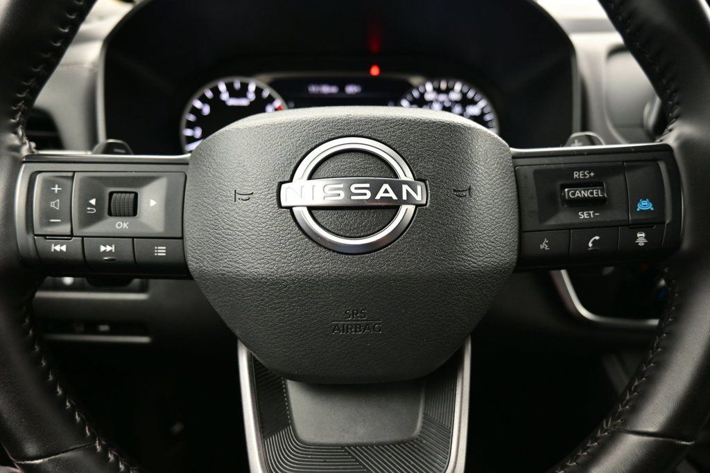 Used 2025 Nissan Rogue SV AWD/4WD image 10
