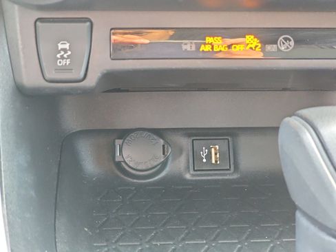 Used 2023 Toyota RAV4 LE image 17