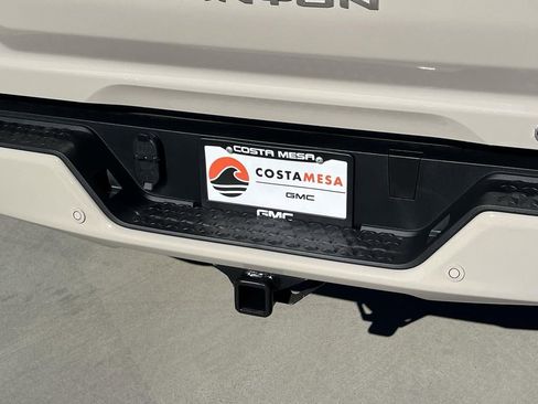 New 2026 GMC Canyon Elevation image 27