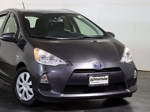 Used 2013 Toyota Prius C image 6
