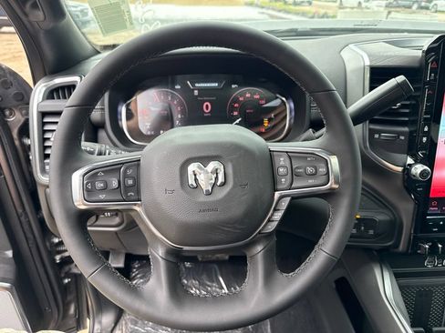 New 2026 RAM 2500 Laramie AWD/4WD image 10