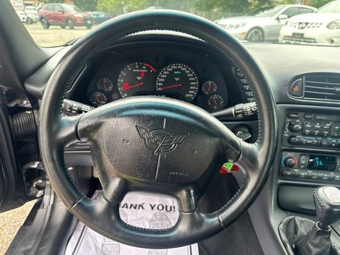 Used 1998 Chevrolet Corvette Coupe w/ Roof Pkg RWD image 20