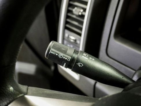 Used 2023 RAM 1500 Classic SLT image 18