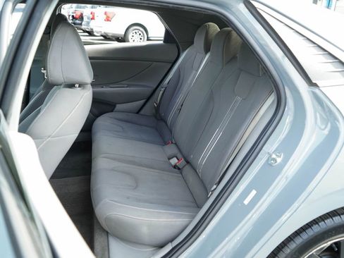 Used 2022 Hyundai Elantra SEL w/ Convenience Package image 30