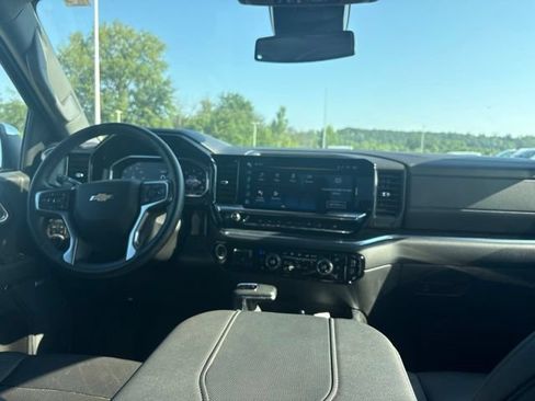 Used 2024 Chevrolet Silverado 1500 LTZ AWD/4WD image 21