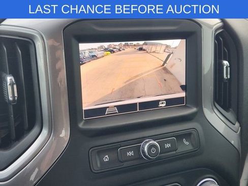 Used 2023 Chevrolet Silverado 1500 Custom image 6