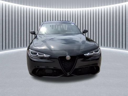 Used 2024 Alfa Romeo Giulia Veloce AWD/4WD image 3