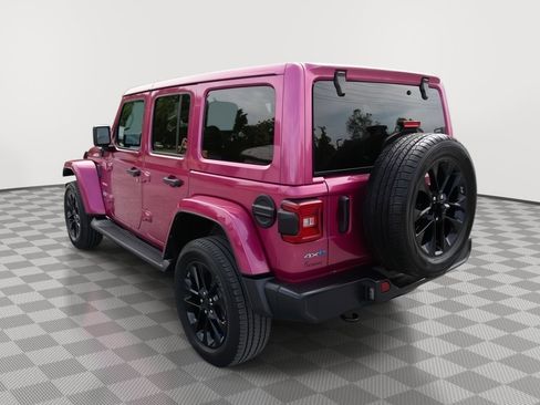 Used 2021 Jeep Wrangler Unlimited Sahara AWD/4WD image 7
