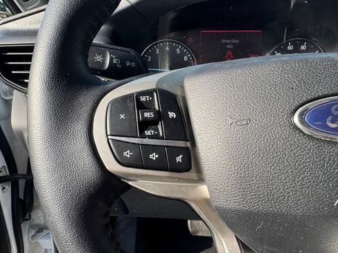 Used 2021 Ford Explorer XLT RWD image 13
