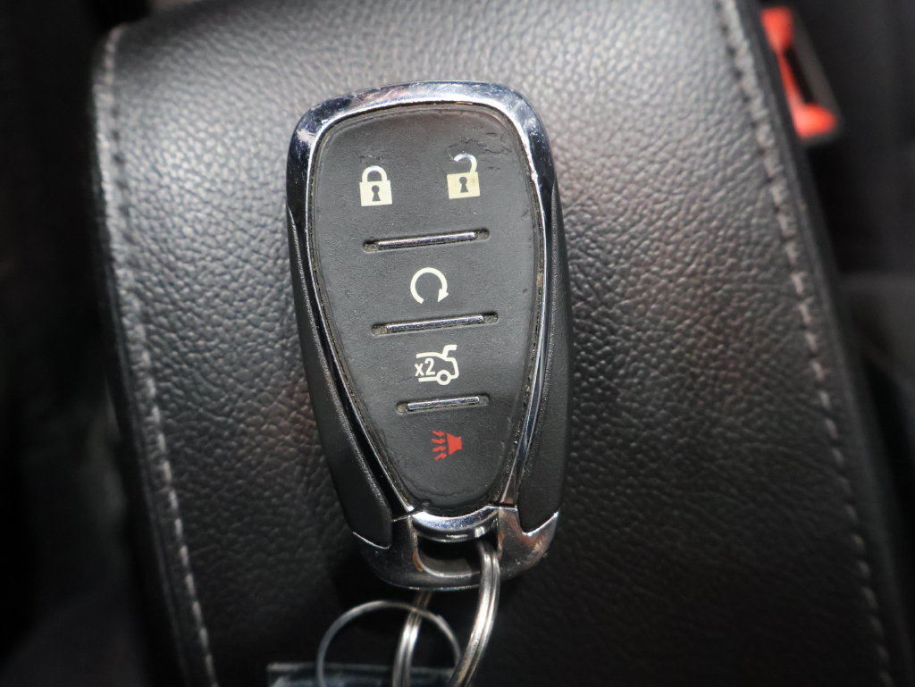 Used 2017 Chevrolet Cruze LT w/ Sun And Sound Package FWD image 28
