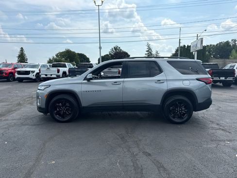 Certified 2023 Chevrolet Traverse LT FWD image 2