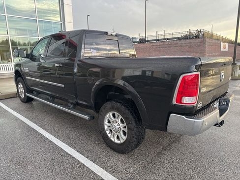 Used 2018 RAM 2500 Laramie w/ Snow Chief Group image 3