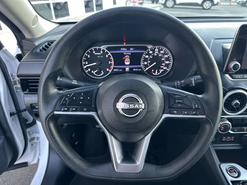 Used 2025 Nissan Sentra SV image 11
