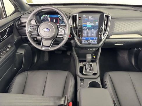 Certified 2025 Subaru Forester Limited AWD/4WD image 5