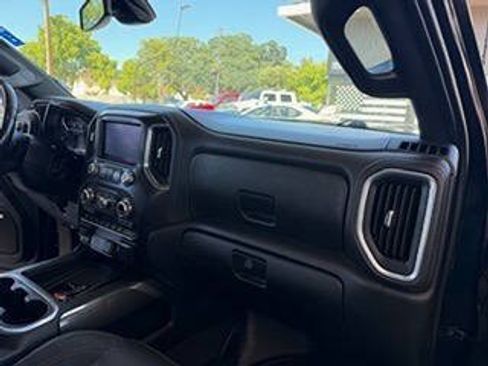 Used 2022 GMC Sierra 3500 AT4 w/ AT4 Preferred Package AWD/4WD image 15