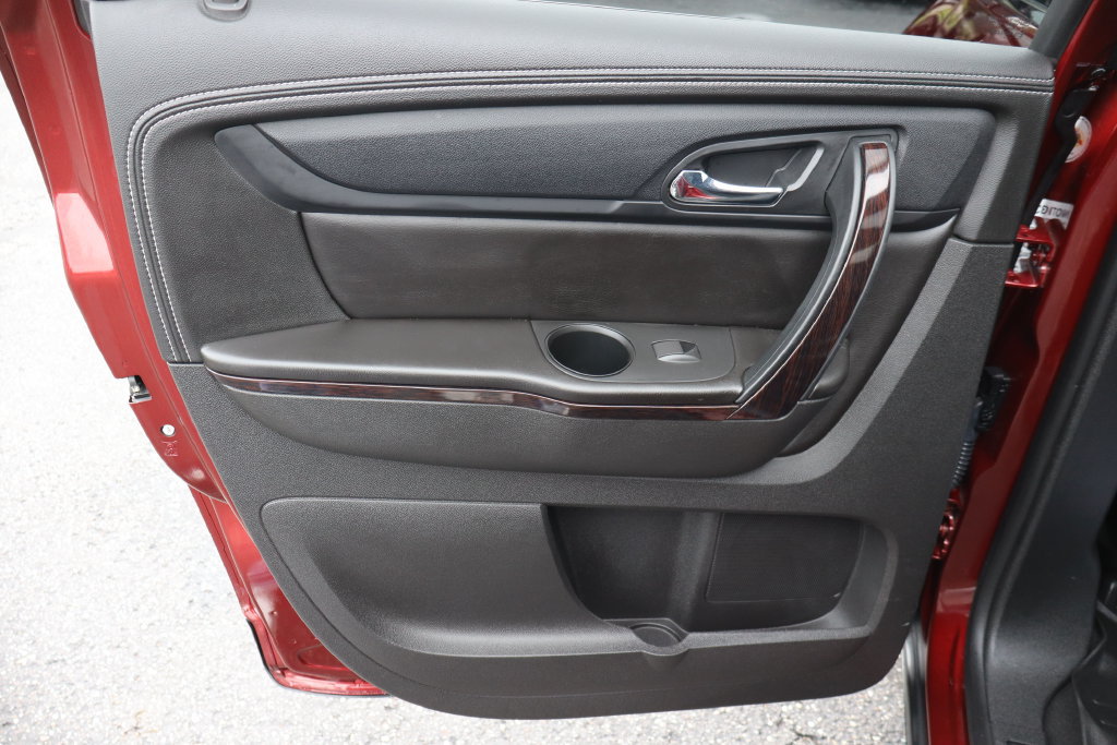 Used 2017 Chevrolet Traverse Premier AWD/4WD image 32