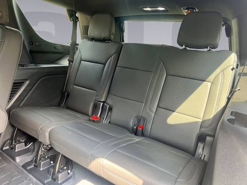 Used 2026 Chevrolet Tahoe LT w/ Comfort Package AWD/4WD image 16