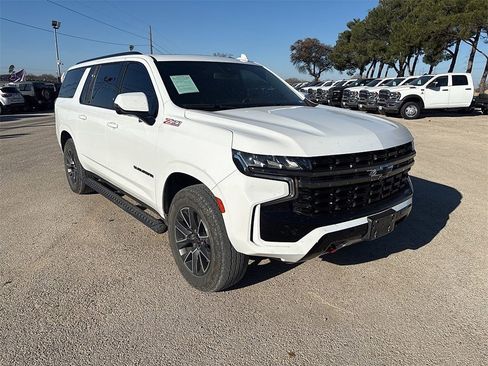 Used 2022 Chevrolet Suburban Z71 w/ Z71 Off-Road Package image 3