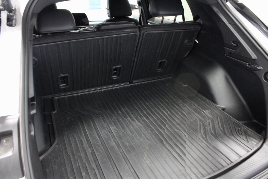 Used 2024 Chevrolet Equinox EV RS FWD image 15