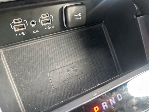 Used 2024 Jeep Grand Cherokee L Laredo image 10