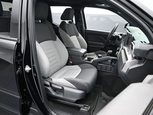 Used 2025 Toyota Tacoma TRD Sport image 26