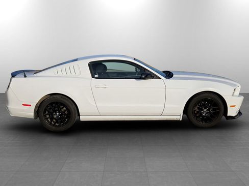 Used 2014 Ford Mustang Coupe w/ Equipment Group 102A image 5