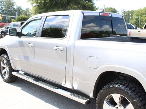 Used 2021 RAM 1500 Laramie AWD/4WD image 12