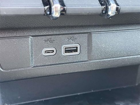 Used 2023 Chevrolet Colorado Z71 w/ Z71 Convenience Package 2 image 20