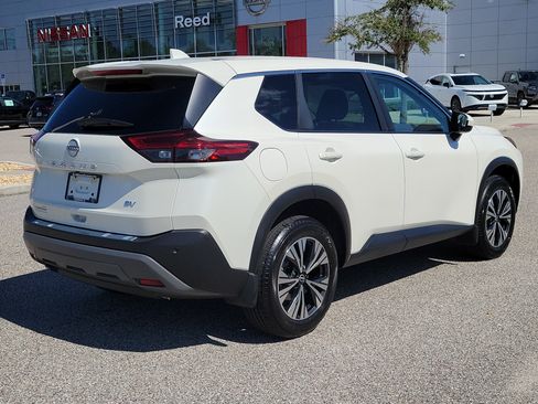 Certified 2023 Nissan Rogue SV FWD image 5