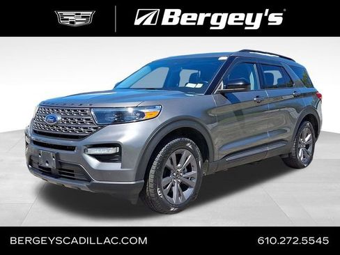 Used 2023 Ford Explorer XLT w/ Equipment Group 202A AWD/4WD image 1