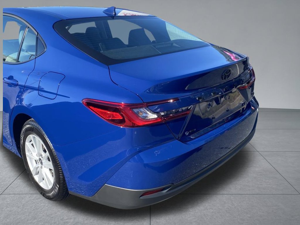 Used 2026 Toyota Camry LE FWD image 10