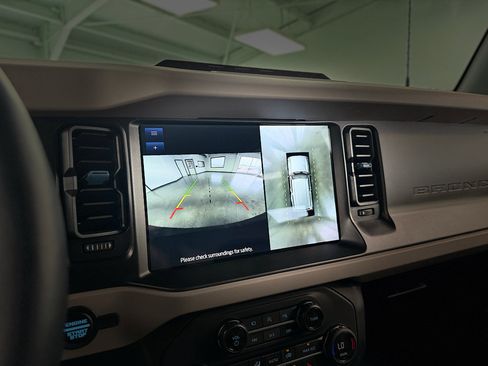 Used 2023 Ford Bronco Wildtrak AWD/4WD image 21
