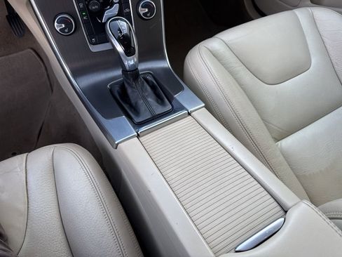 Used 2014 Volvo S60 T5 image 23