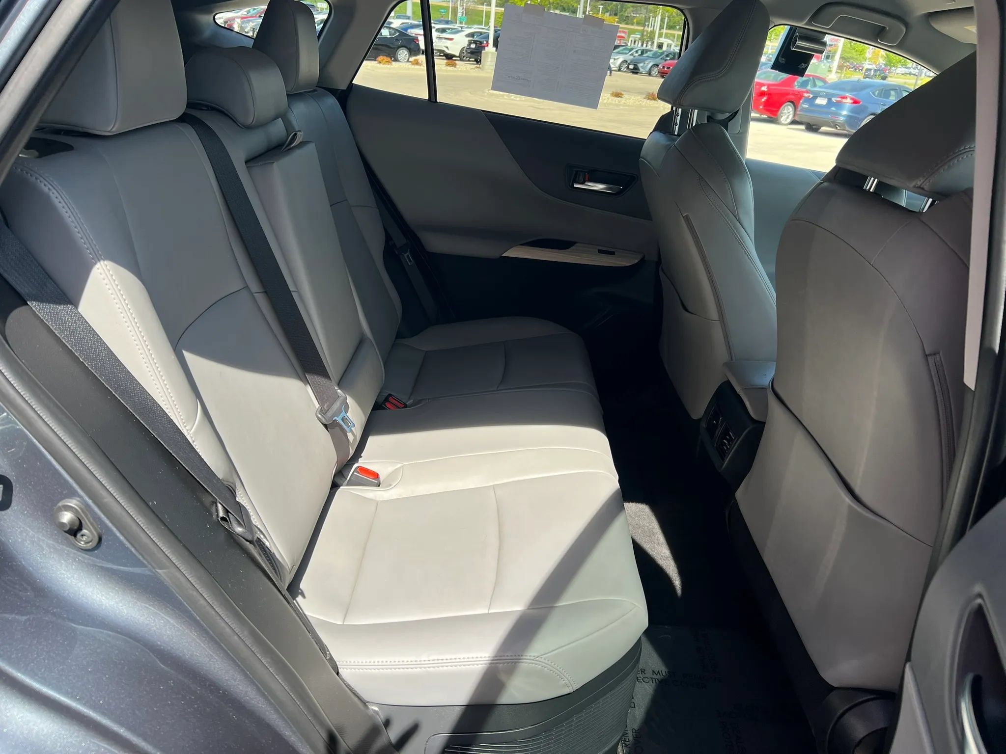 Used 2023 Toyota Venza XLE AWD/4WD image 7
