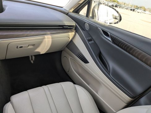 Used 2022 Genesis G80 2.5T w/ Advanced Package image 19