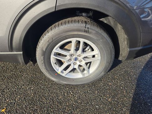 New 2026 Ford Explorer Active image 9