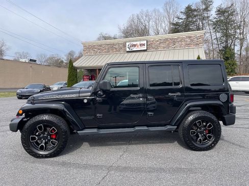 Used 2017 Jeep Wrangler Unlimited Sahara image 1