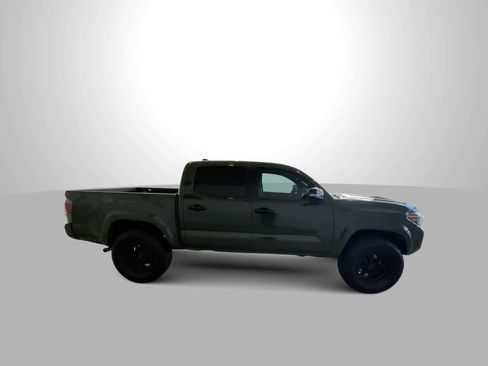 Used 2021 Toyota Tacoma TRD Sport w/ Technology Package image 9